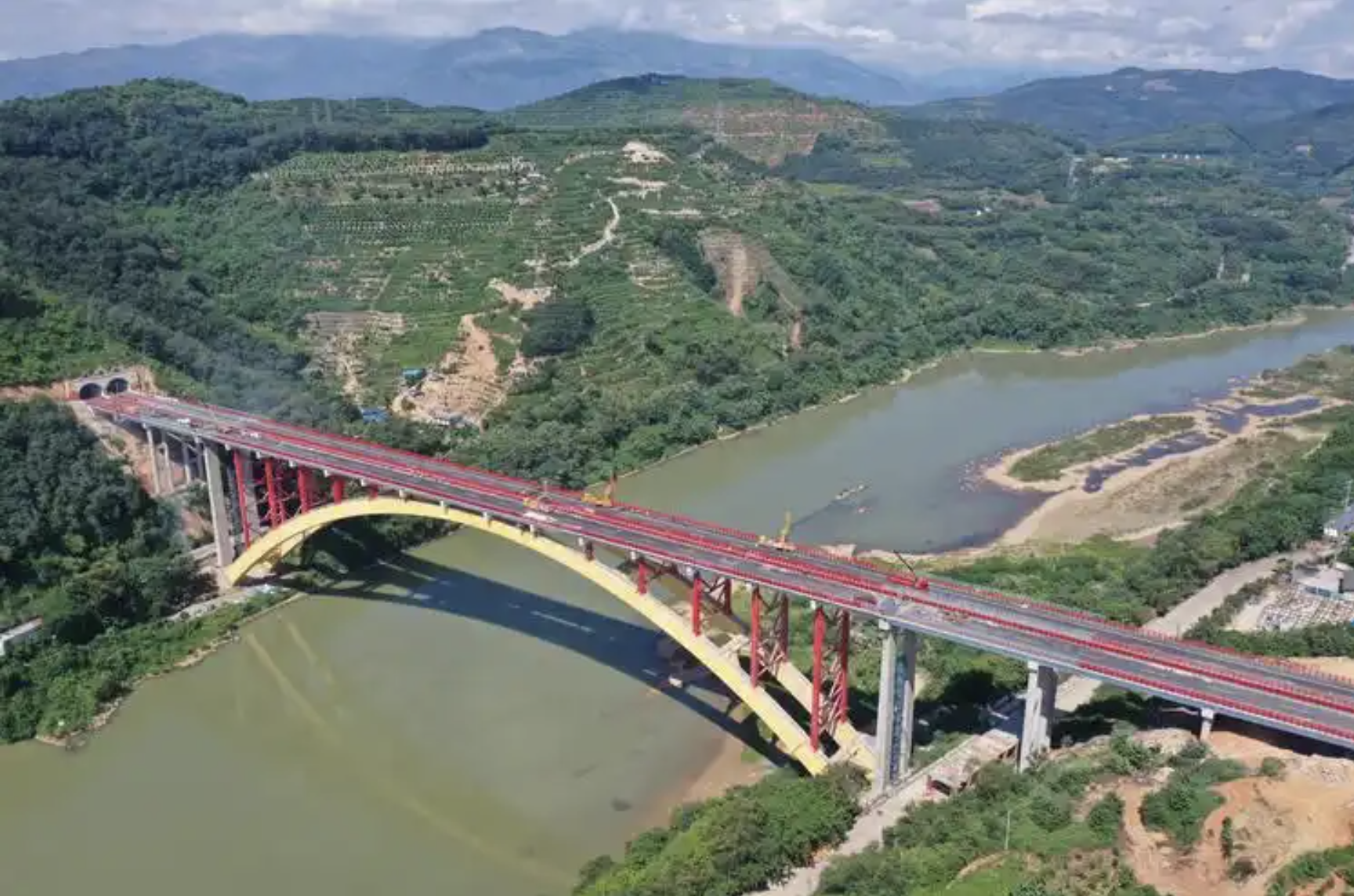 中交云南嵩昆高速应用案例：数智稽核与RPA工单处理助力高速公路堵漏增收